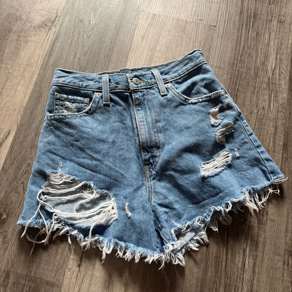 Levi’s High Waisted Mom Shorts